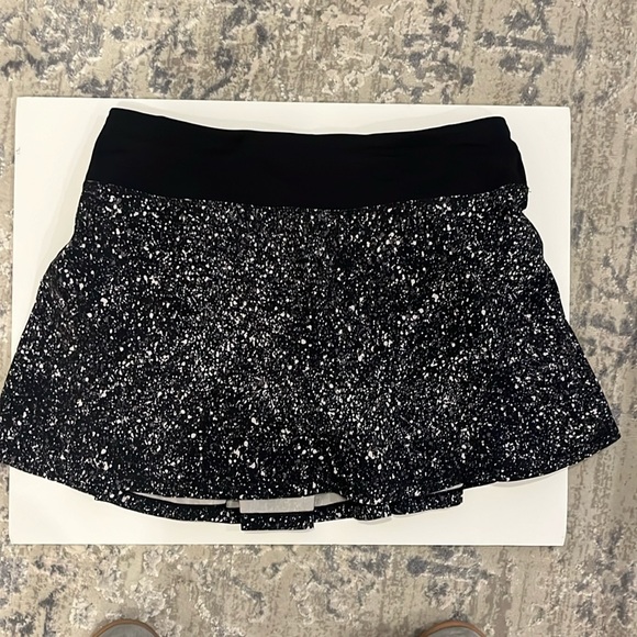 Lululemon Skirt - Picture 1 of 5